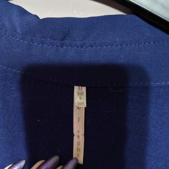 Blue button-down shirt with sheer back - Picture 5 of 6